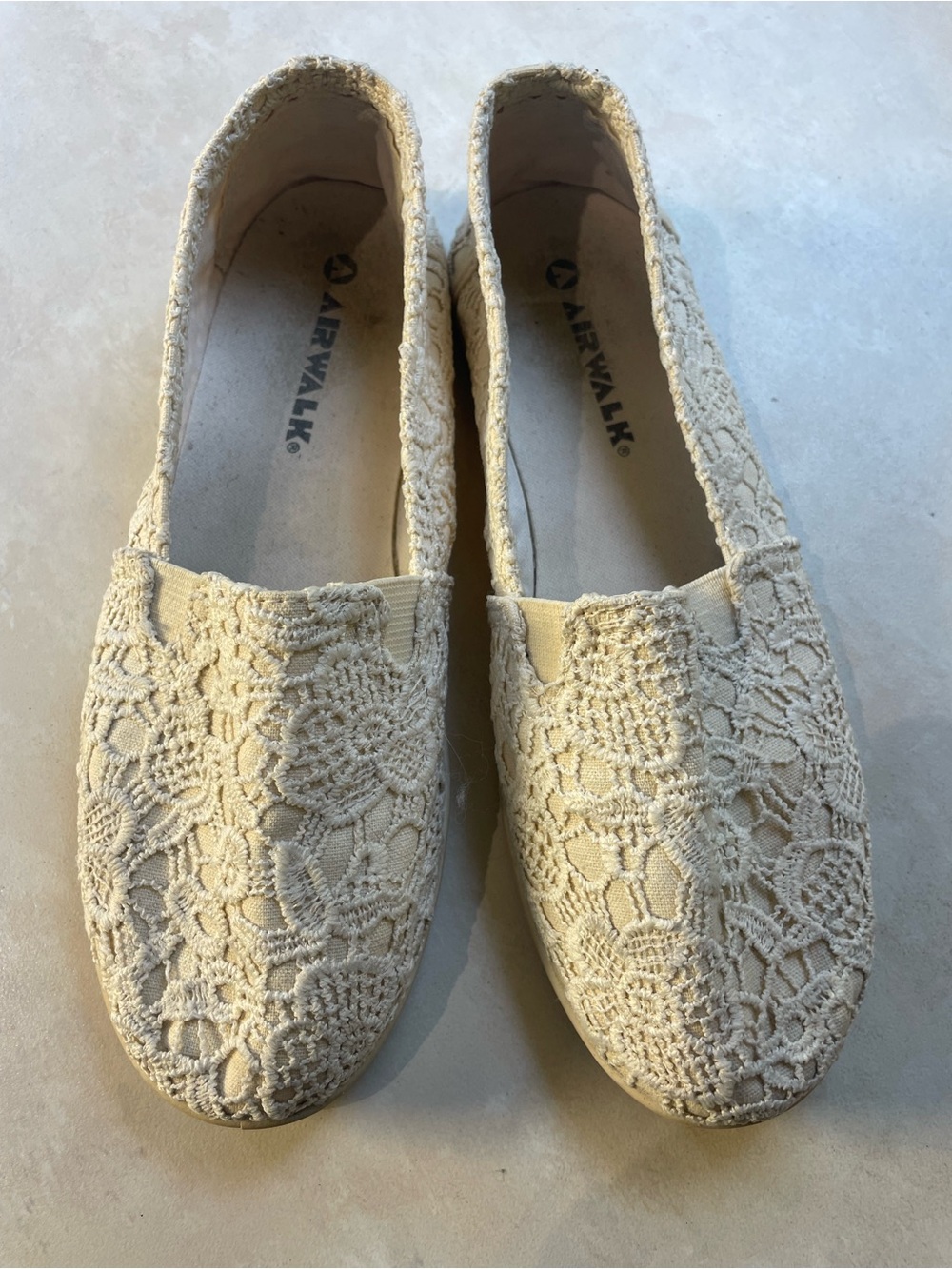 AirWalk Women’s Size 6.5 Slip On Flats Crochet Loafers Cream Round Toe